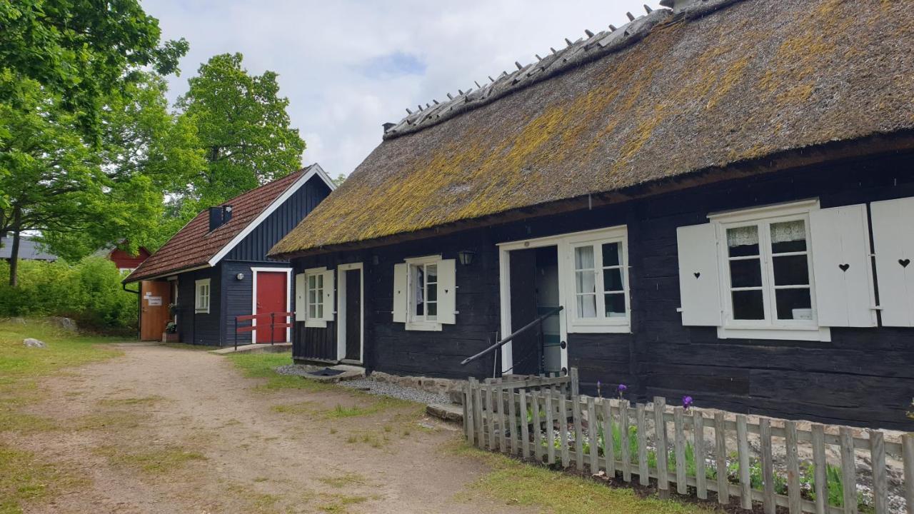 Haestveda Vandrarhem Och Stugor Exterior photo